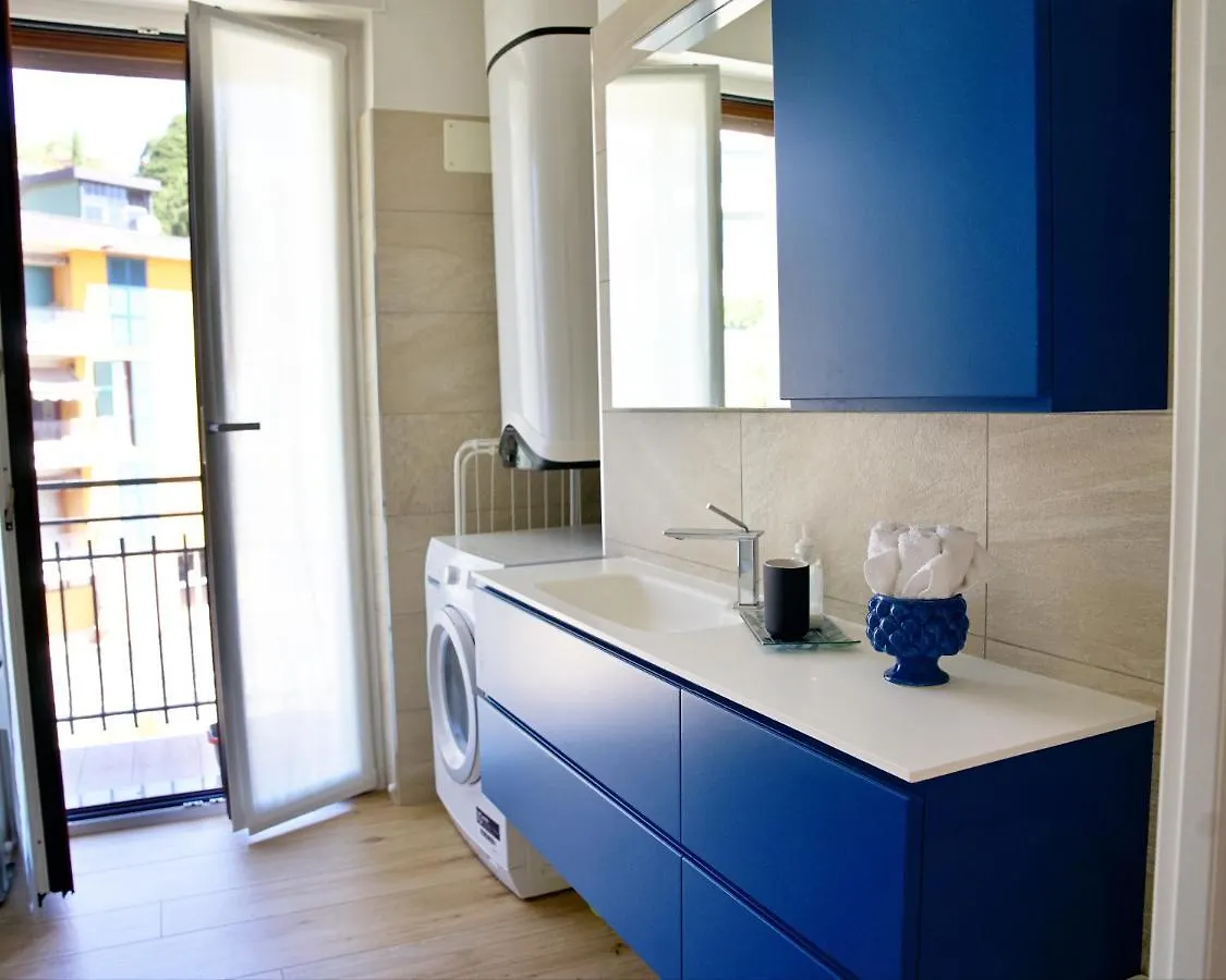 아파트 The Blue - Lake / City View Modern Apt Near Villa Olmo 코모