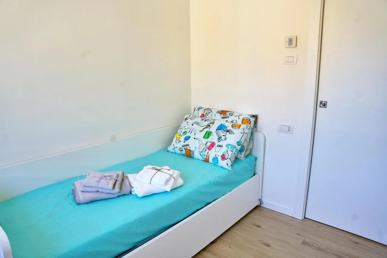 The Blue - Lake / City View Modern Apt Near Villa Olmo 코모 아파트
